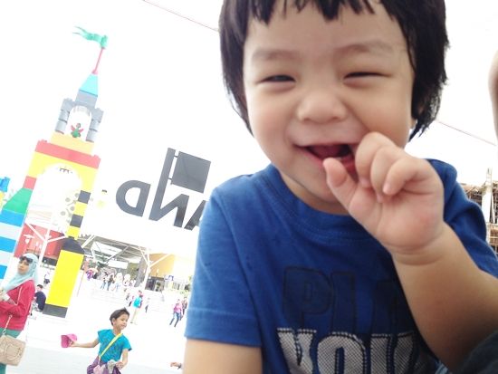 เที่ยวเล ก้แลนด์กับน้องสาว เล่นน้ำ clips
