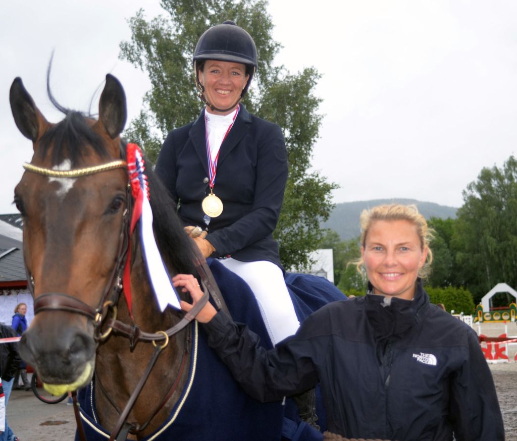 Linda Hansen og Pokerface photo Linda Hansen  Anna Hatlo og Pokerface _zps2mo8rpxe.jpg