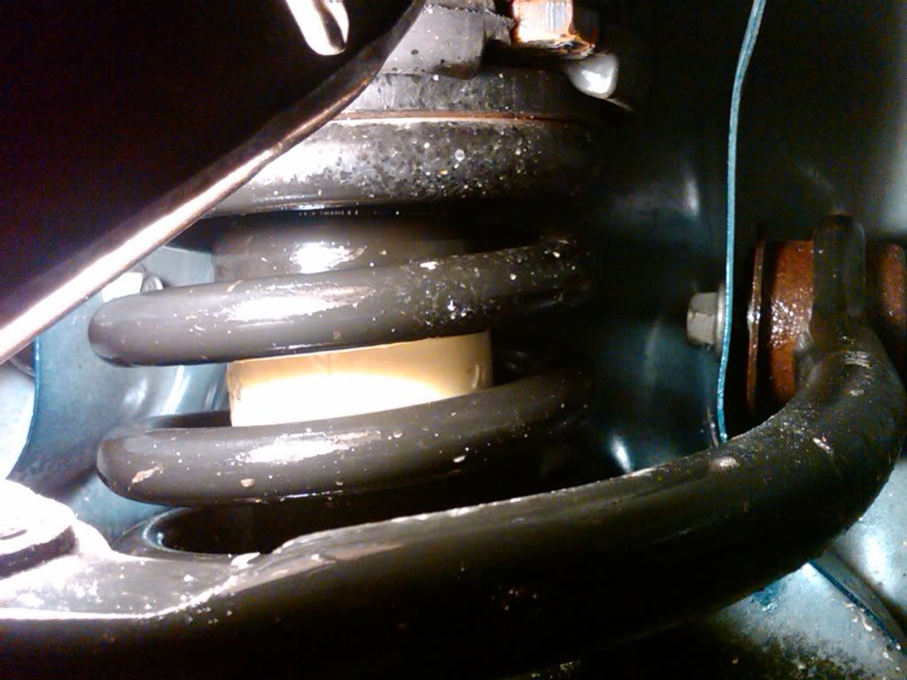 front strut squeak found.....but confused.... Jeep Enthusiast Forums