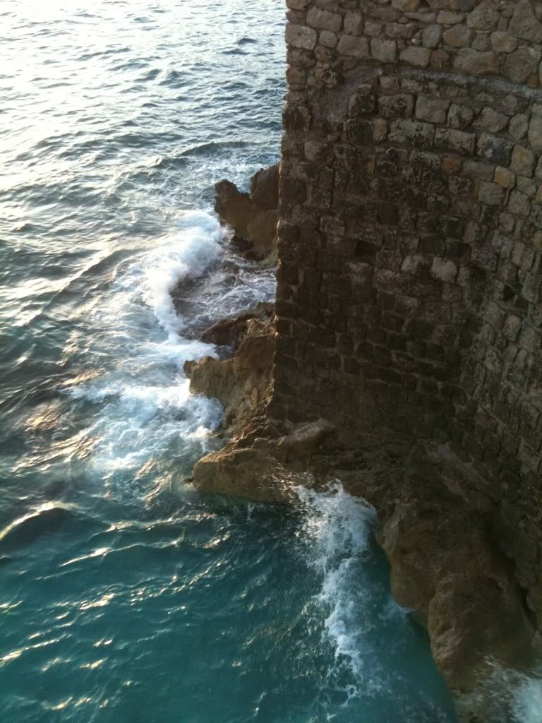http://i927.photobucket.com/albums/ad113/miss-ficelle/sunshine/Frontera107.jpg?t=1258599181