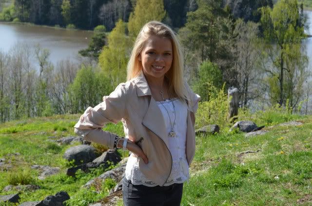 181352_10150870677998459_679058109_n