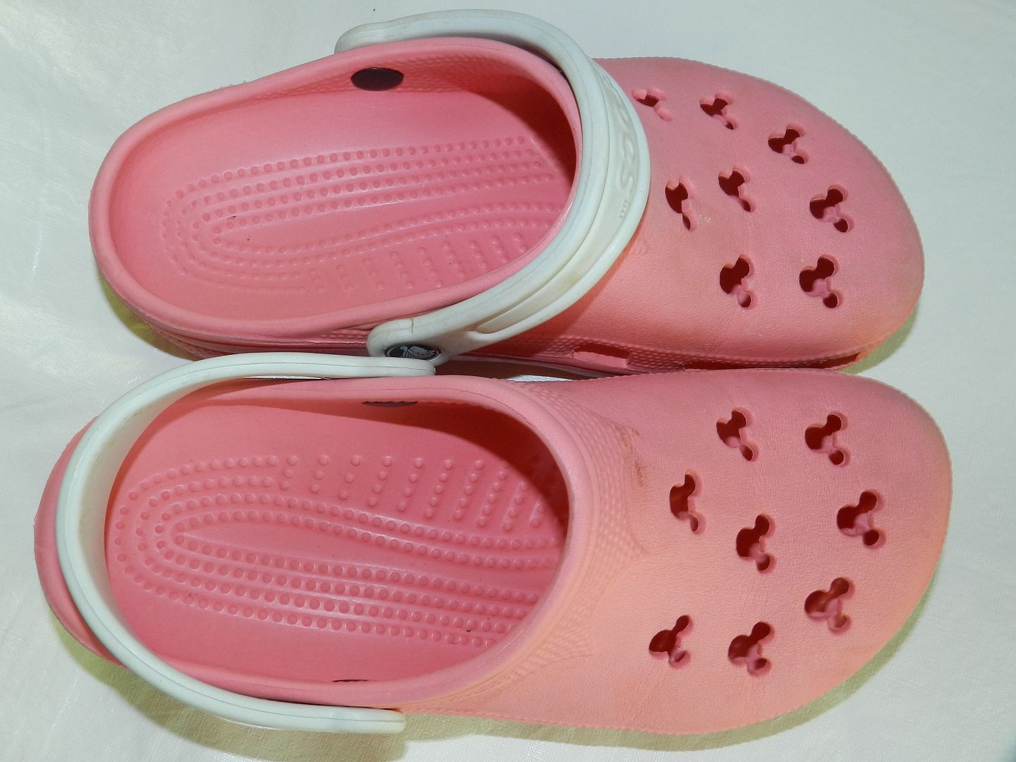 pink crocs size 6